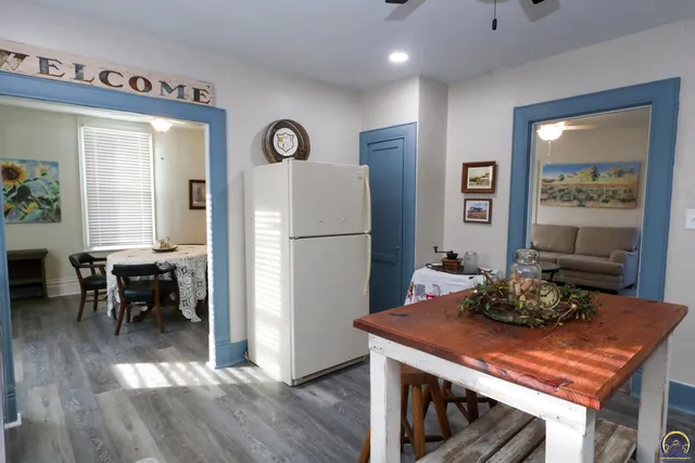 $220,000 | 116 4th Street, Unit 327 W MADISON ST, Madison, KS 66860