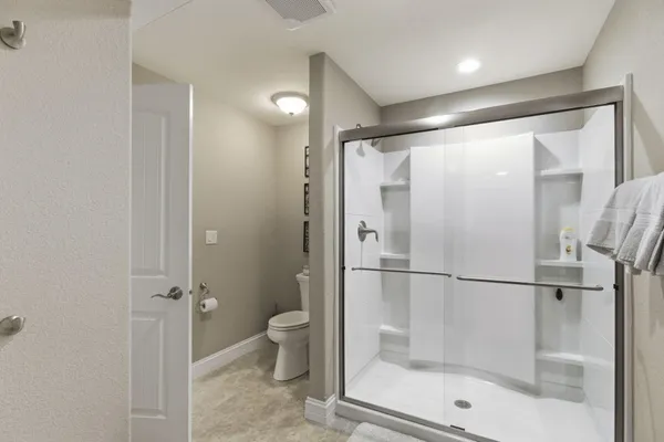 $829,900 | W47N863 Bobolink Avenue, Cedarburg, WI 53012