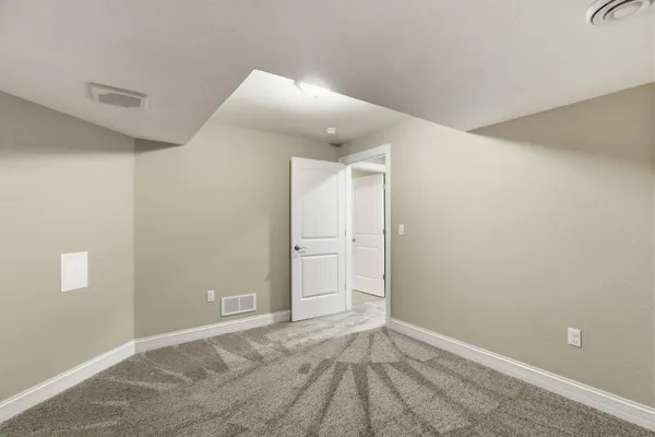 $829,900 | W47N863 Bobolink Avenue, Cedarburg, WI 53012