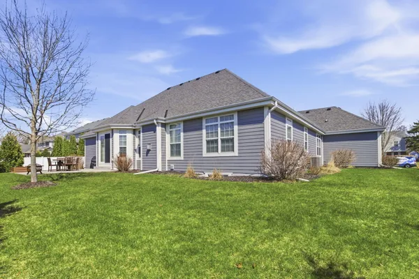 $829,900 | W47N863 Bobolink Avenue, Cedarburg, WI 53012
