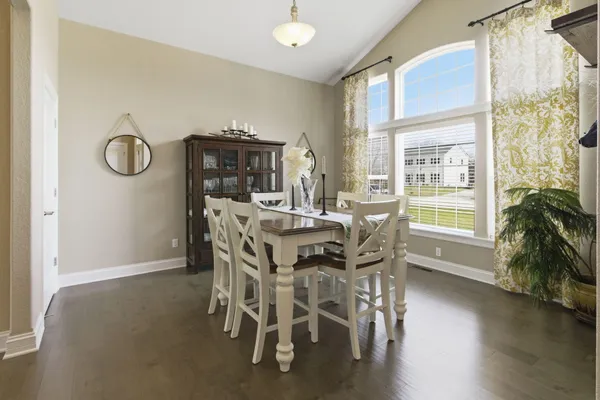 $829,900 | W47N863 Bobolink Avenue, Cedarburg, WI 53012