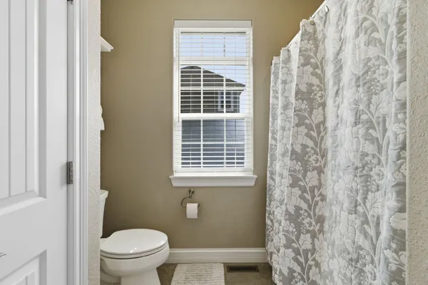 $829,900 | W47N863 Bobolink Avenue, Cedarburg, WI 53012