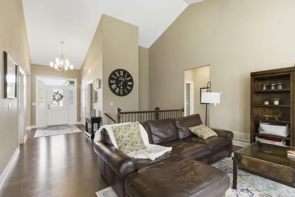 $829,900 | W47N863 Bobolink Avenue, Cedarburg, WI 53012