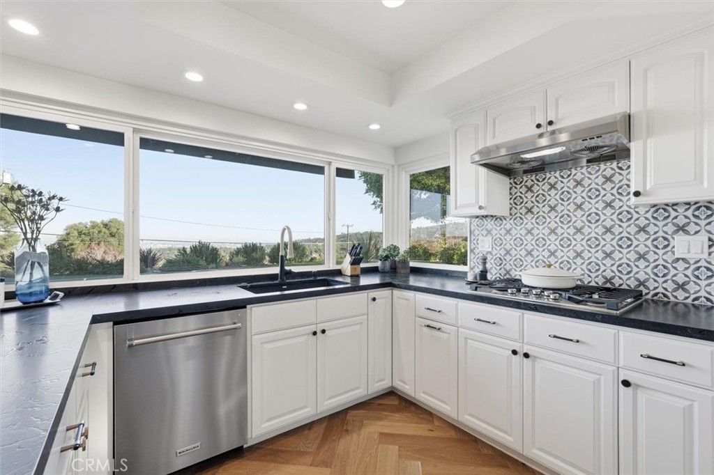 26540 Hawkhurst Drive Rancho Palos Verdes, CA 90275 - Photo 17 of 35