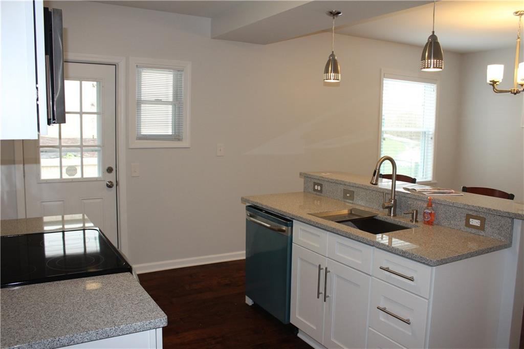 4104 Franklin Road Observatory Hill, PA 15214 - Photo 8 of 25