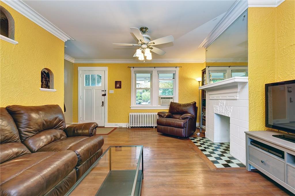 2877 Fernwald Road Pittsburgh, PA 15217 - Photo 3 of 25 Gallery Image 3