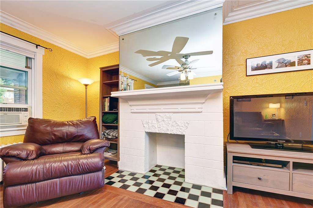 2877 Fernwald Road Pittsburgh, PA 15217 - Photo 4 of 25 Gallery Image 4