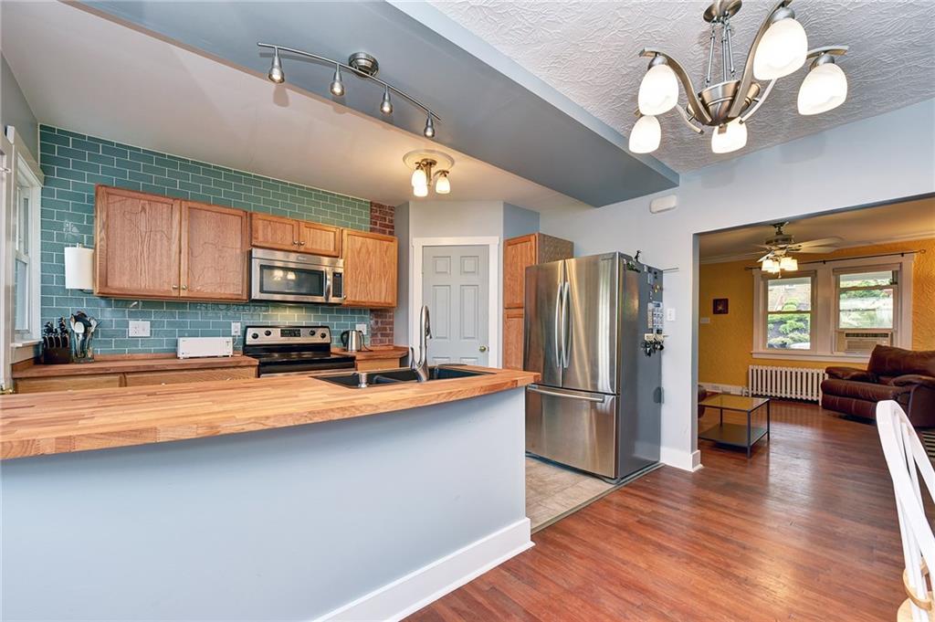 2877 Fernwald Road Pittsburgh, PA 15217 - Photo 9 of 25 Gallery Image 9