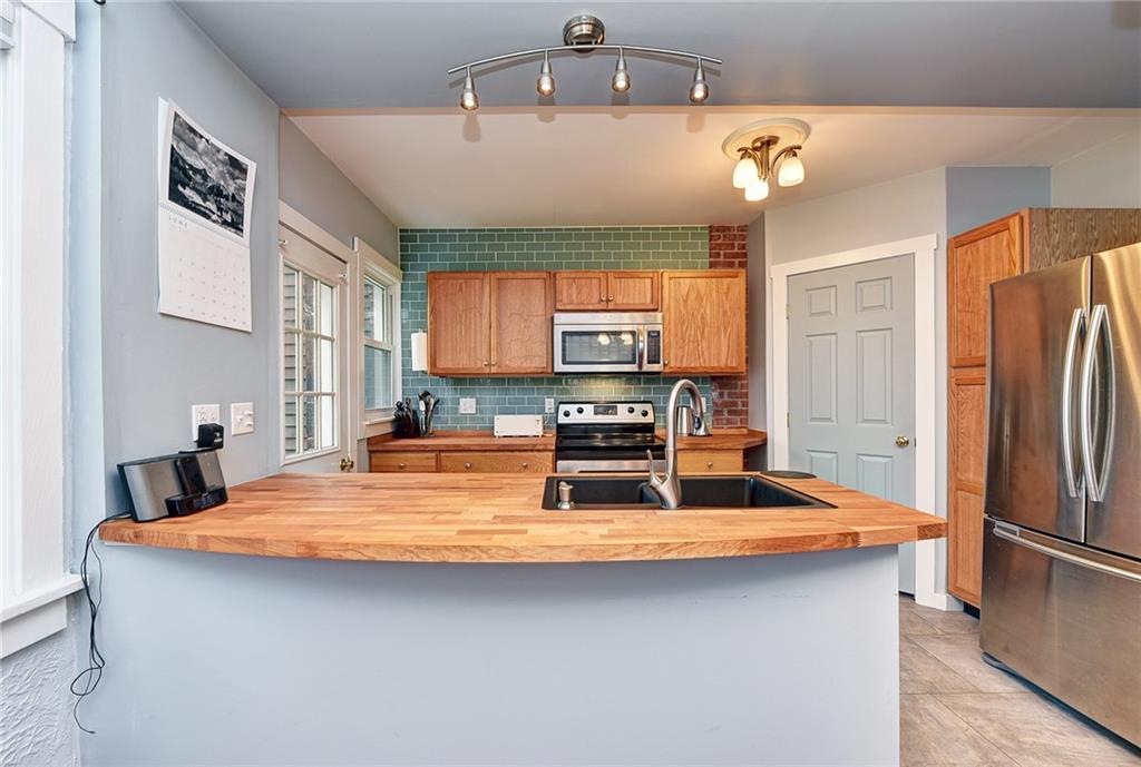 2877 Fernwald Road Pittsburgh, PA 15217 - Photo 10 of 25 Gallery Image 10