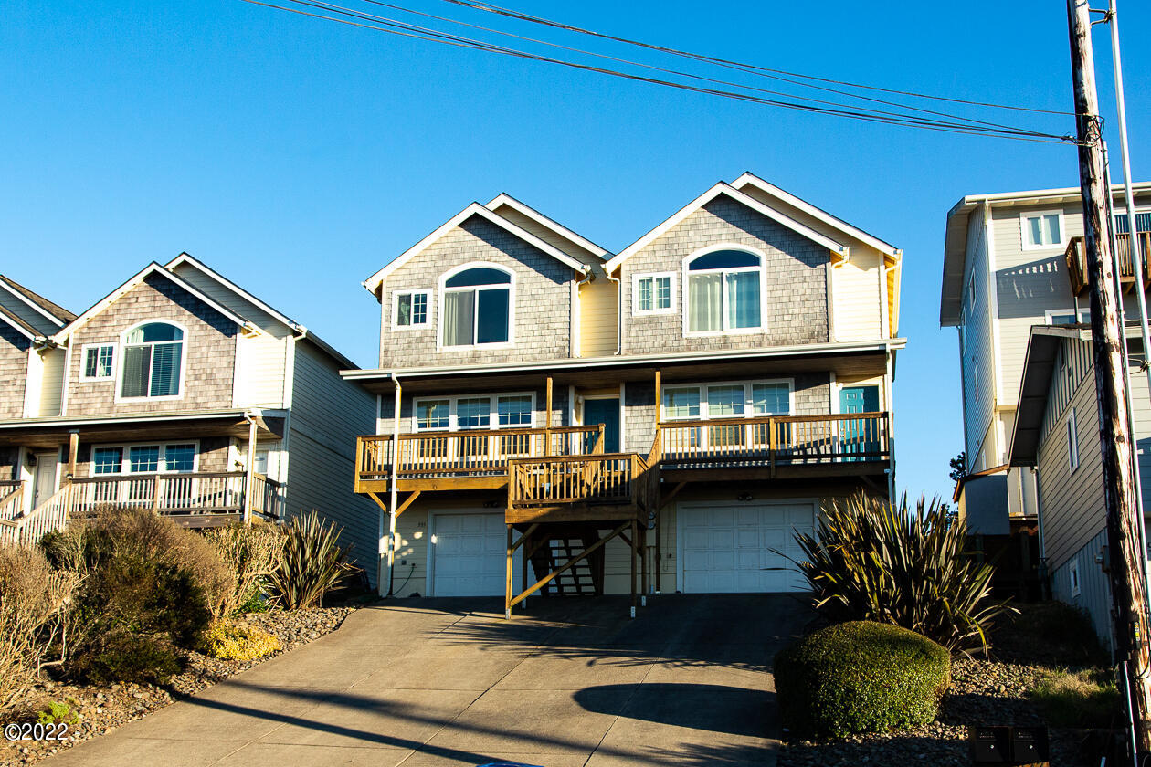 935 Southwest 11th Street Newport, OR 97365 - Photo 2 of 43 SW 11th-1091