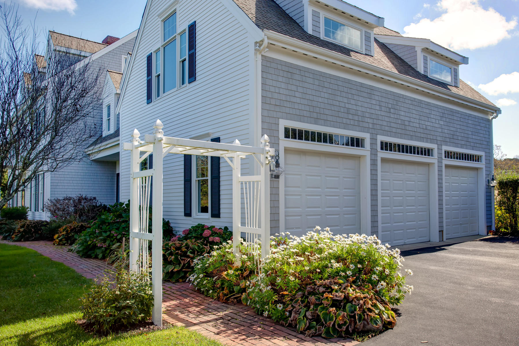 58 Torrey Road East Sandwich, MA 02537 - Photo 4 of 34 a front view of a house with garden