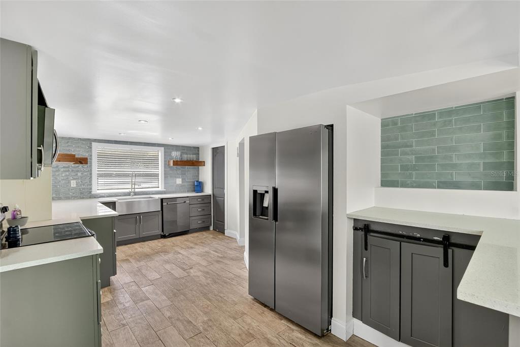 5028 School Road Land O' Lakes, FL 34638 - Photo 13 of 43