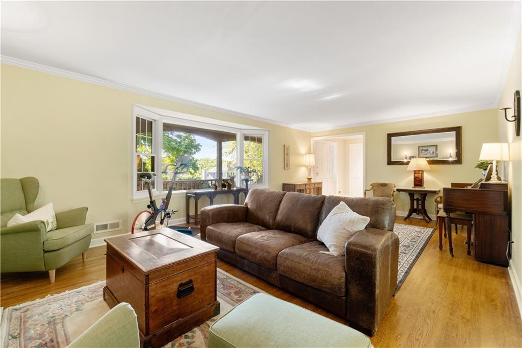485 Miranda Road Pittsburgh, PA 15241 - Photo 7 of 37 Gallery Image 7