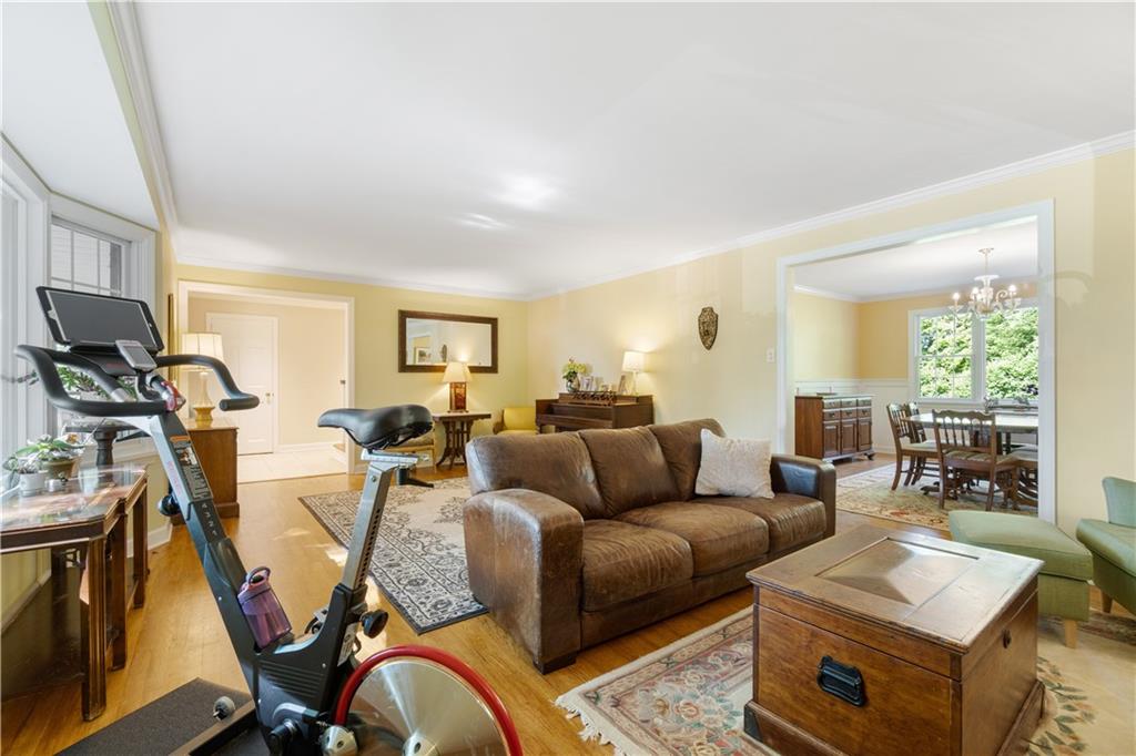 485 Miranda Road Pittsburgh, PA 15241 - Photo 8 of 37 Gallery Image 8