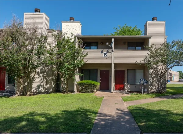 $149,900 | 1900 Dartmouth Street, Unit B4, College Station, TX 77840