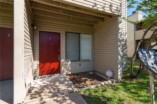 $154,500 | 1900 Dartmouth Street, Unit B4, College Station, TX 77840