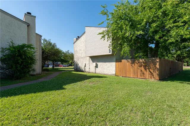 $154,500 | 1900 Dartmouth Street, Unit B4, College Station, TX 77840