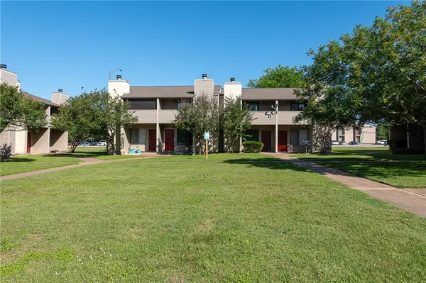 $149,900 | 1900 Dartmouth Street, Unit B4, College Station, TX 77840