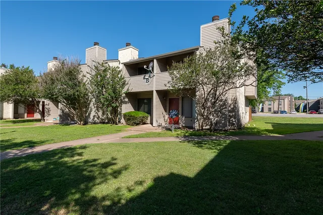 $154,500 | 1900 Dartmouth Street, Unit B4, College Station, TX 77840