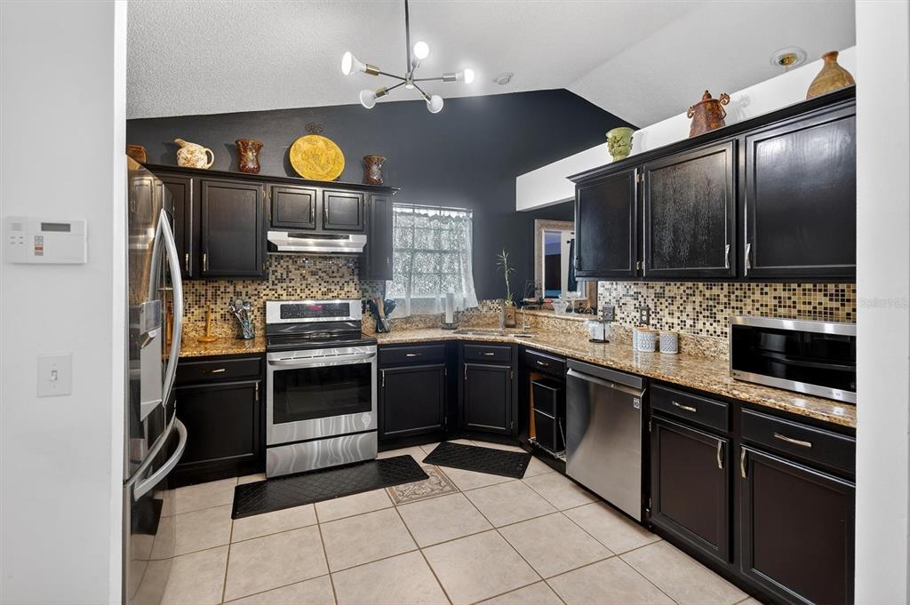 6466 Haughton Lane Orlando, FL 32835 - Photo 15 of 32