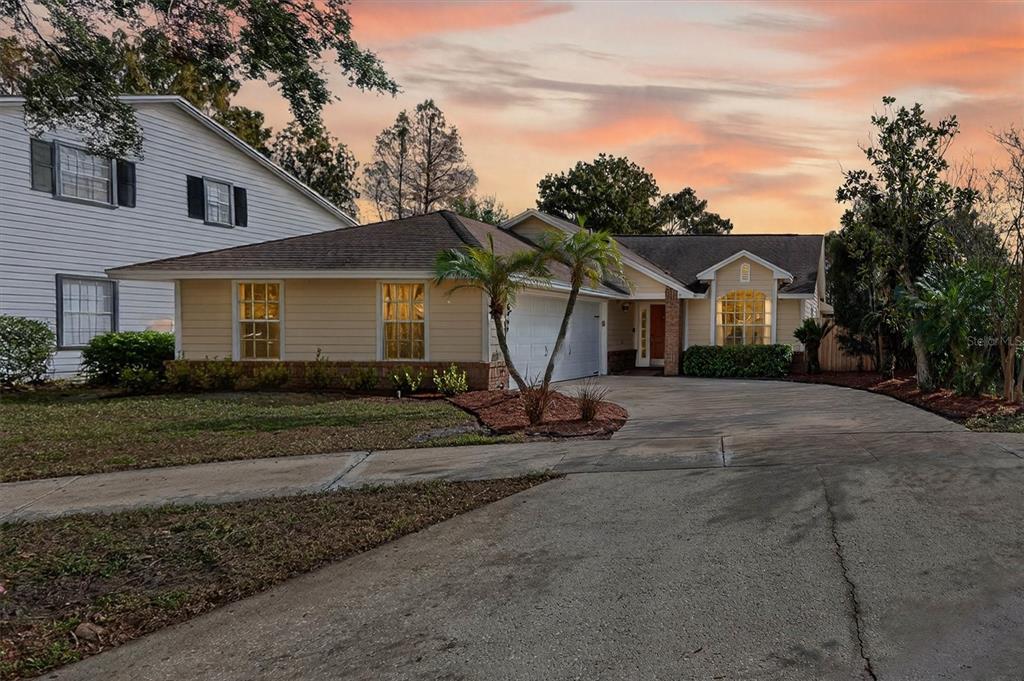 6466 Haughton Lane Orlando, FL 32835 - Photo 4 of 32