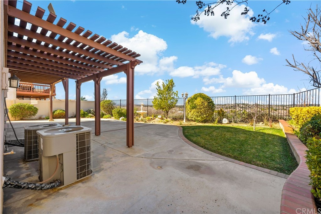 33782 Channel Street Temecula, CA 92592 - Photo 33 of 44 a view of a porch