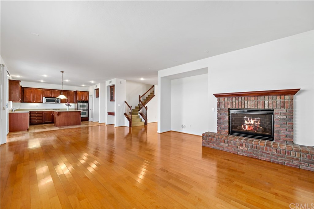 33782 Channel Street Temecula, CA 92592 - Photo 5 of 44