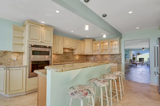 $4,000 | 2051 Northeast Ocean Boulevard, Unit A21, Stuart, FL 34996