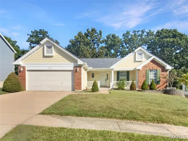 $361,900 | 3049 Summerfield Manor Drive, St. Louis, MO 63129