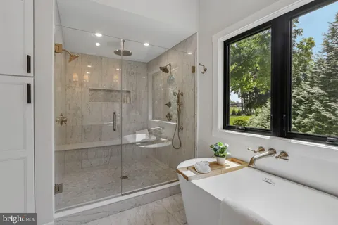 $2,295,000 | 2577 Wayland Road, Berwyn, PA 19312