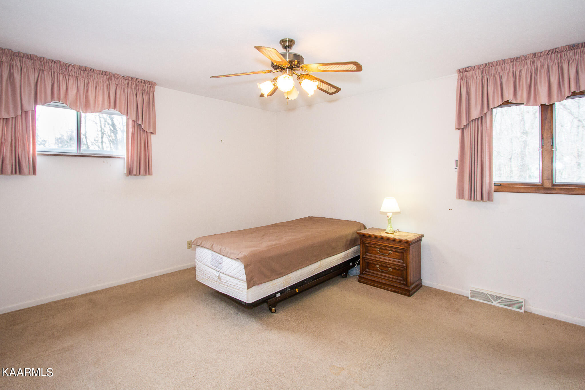 232 Alhambra Road Oak Ridge, TN 37830 - Photo 7 of 34 232Alhambra-03