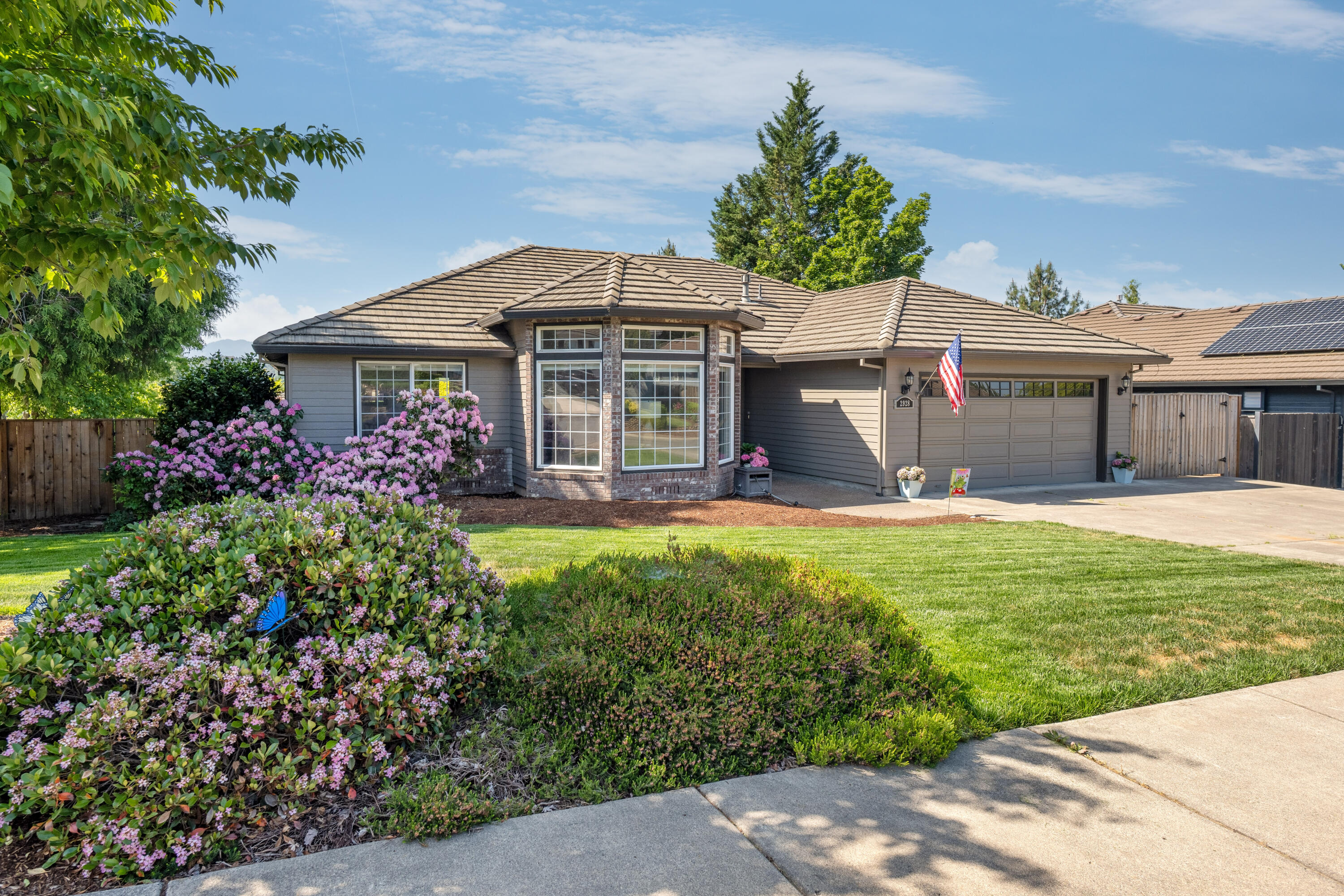 2928 Flint Ridge Avenue Medford, OR 97504 - Photo 33 of 33