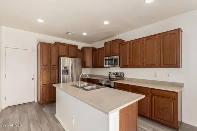 $2,500 | 1927 West Fruit Tree Lane, San Tan Valley, AZ 85144