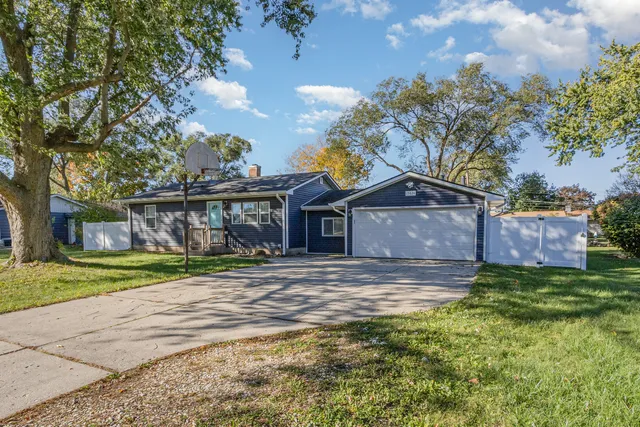 $2,550 | 15824 South Collins Drive, Plainfield, IL 60544