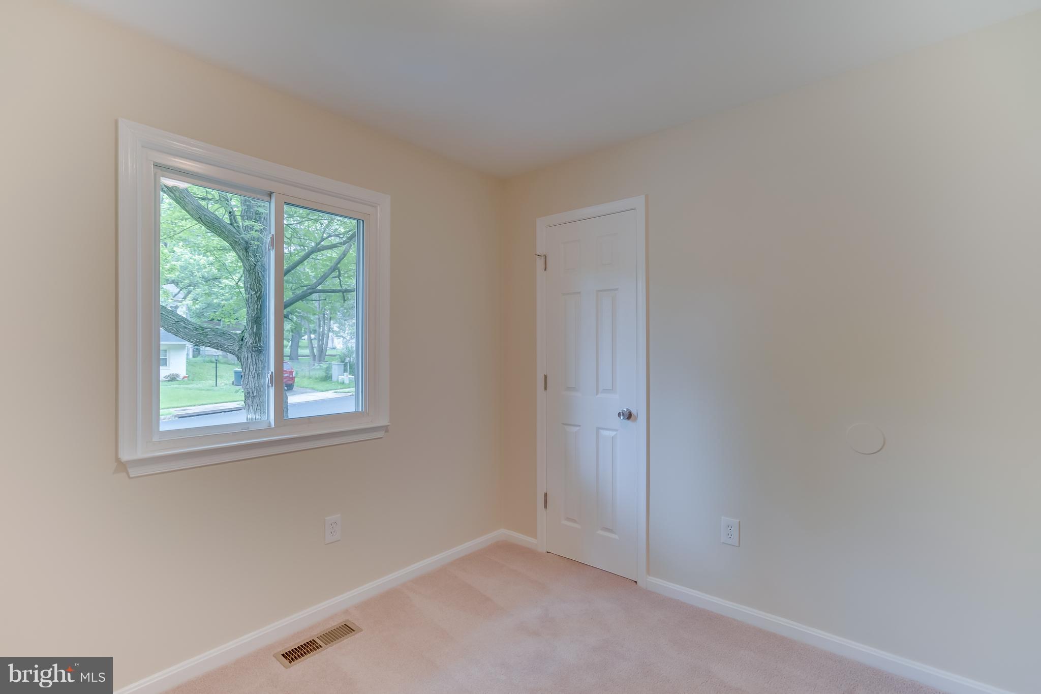 13116 Haddock Road Woodbridge, VA 22193 - Photo 11 of 18 Bedroom