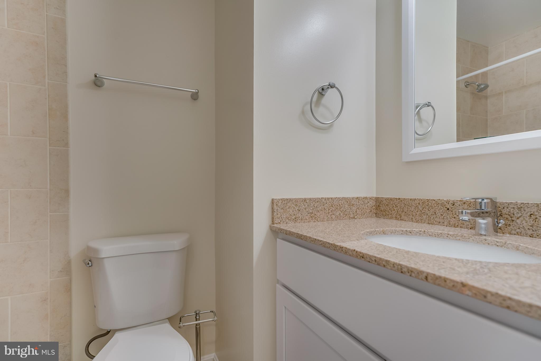 13116 Haddock Road Woodbridge, VA 22193 - Photo 13 of 18 Bath