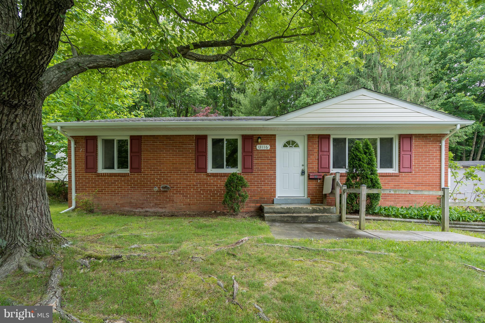 13116 Haddock Road Woodbridge, VA 22193 - Photo 15 of 18 Exterior (Front)