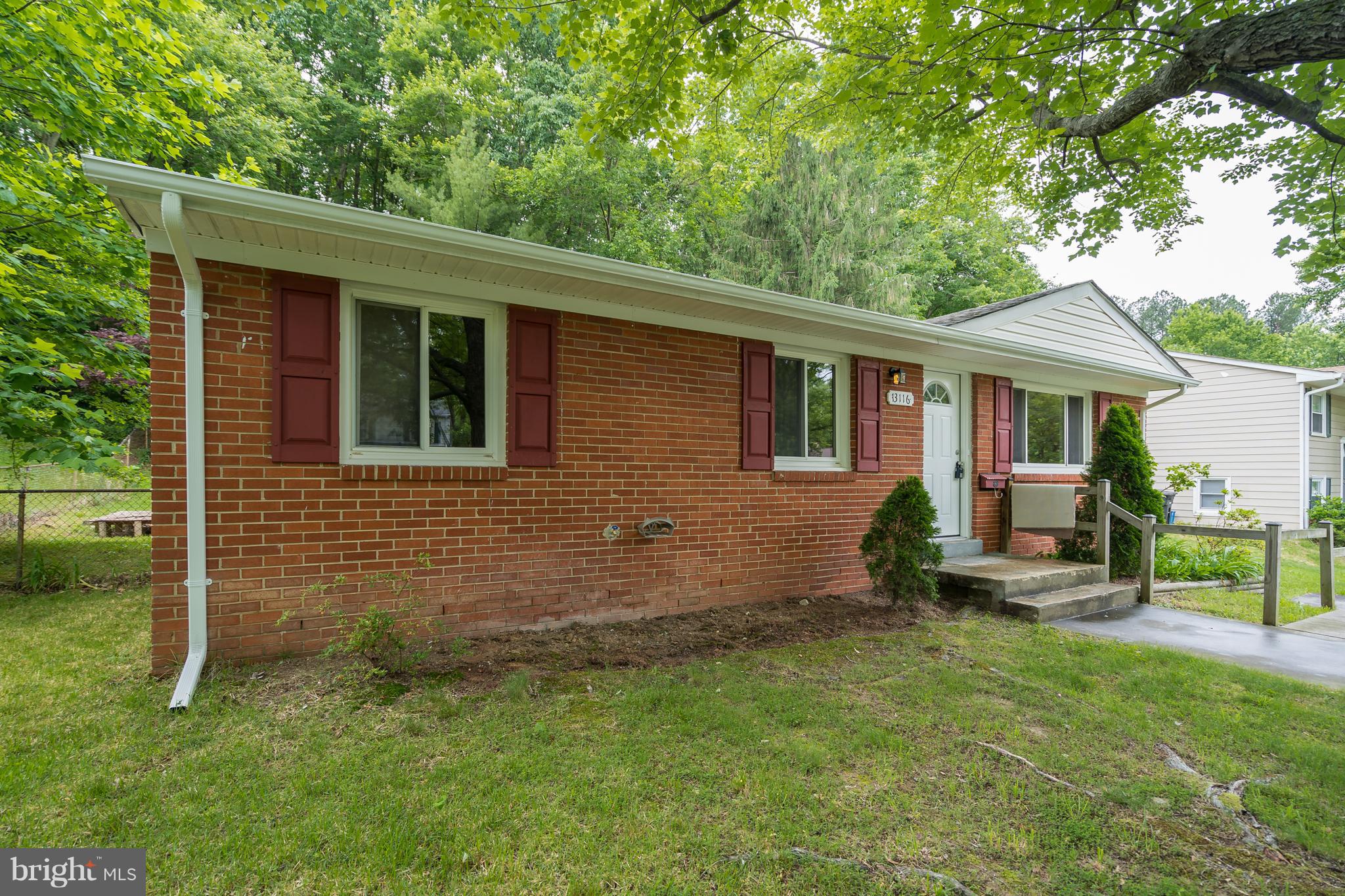 13116 Haddock Road Woodbridge, VA 22193 - Photo 16 of 18 Exterior (Front)