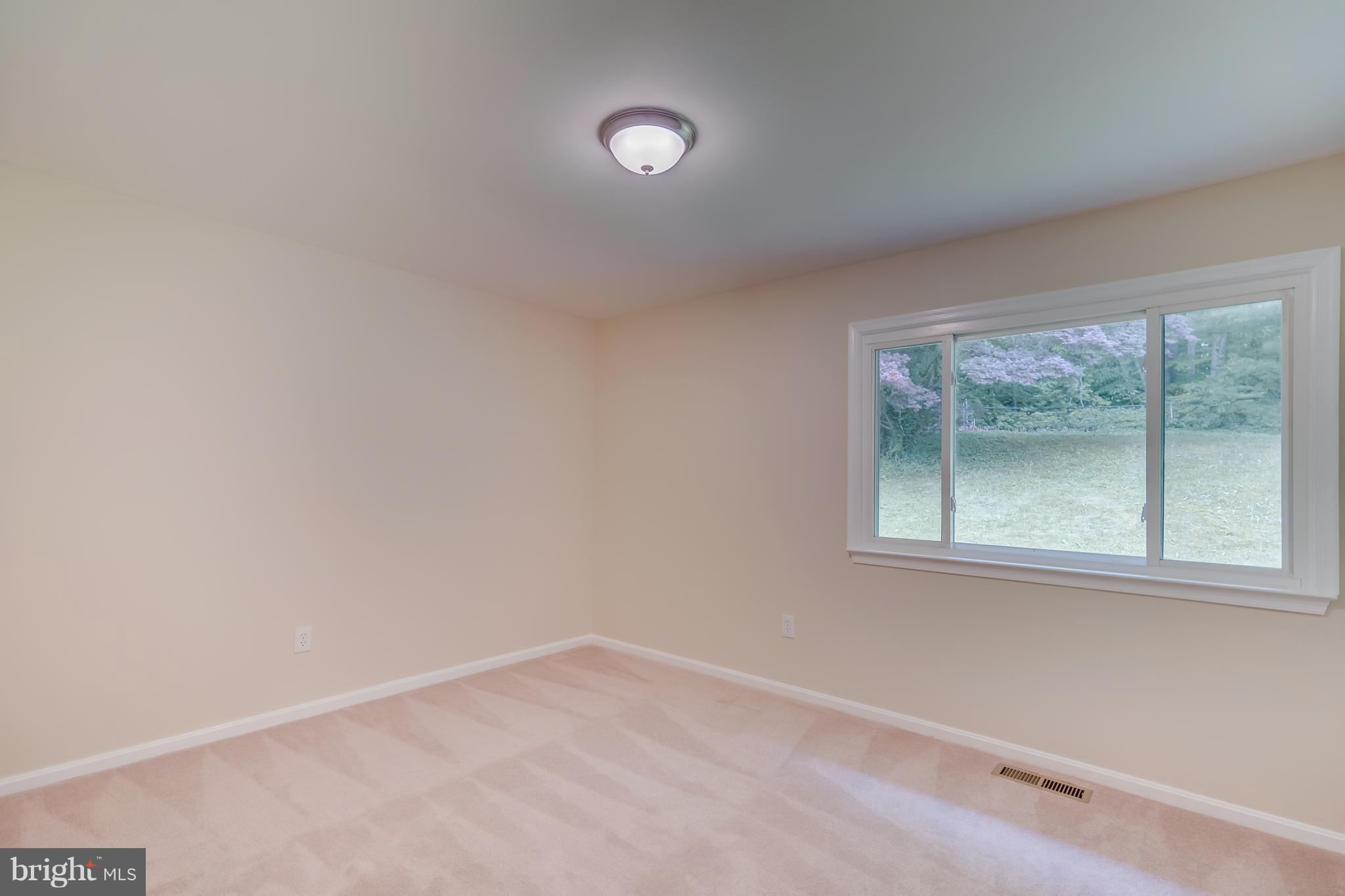 13116 Haddock Road Woodbridge, VA 22193 - Photo 9 of 18 Bedroom