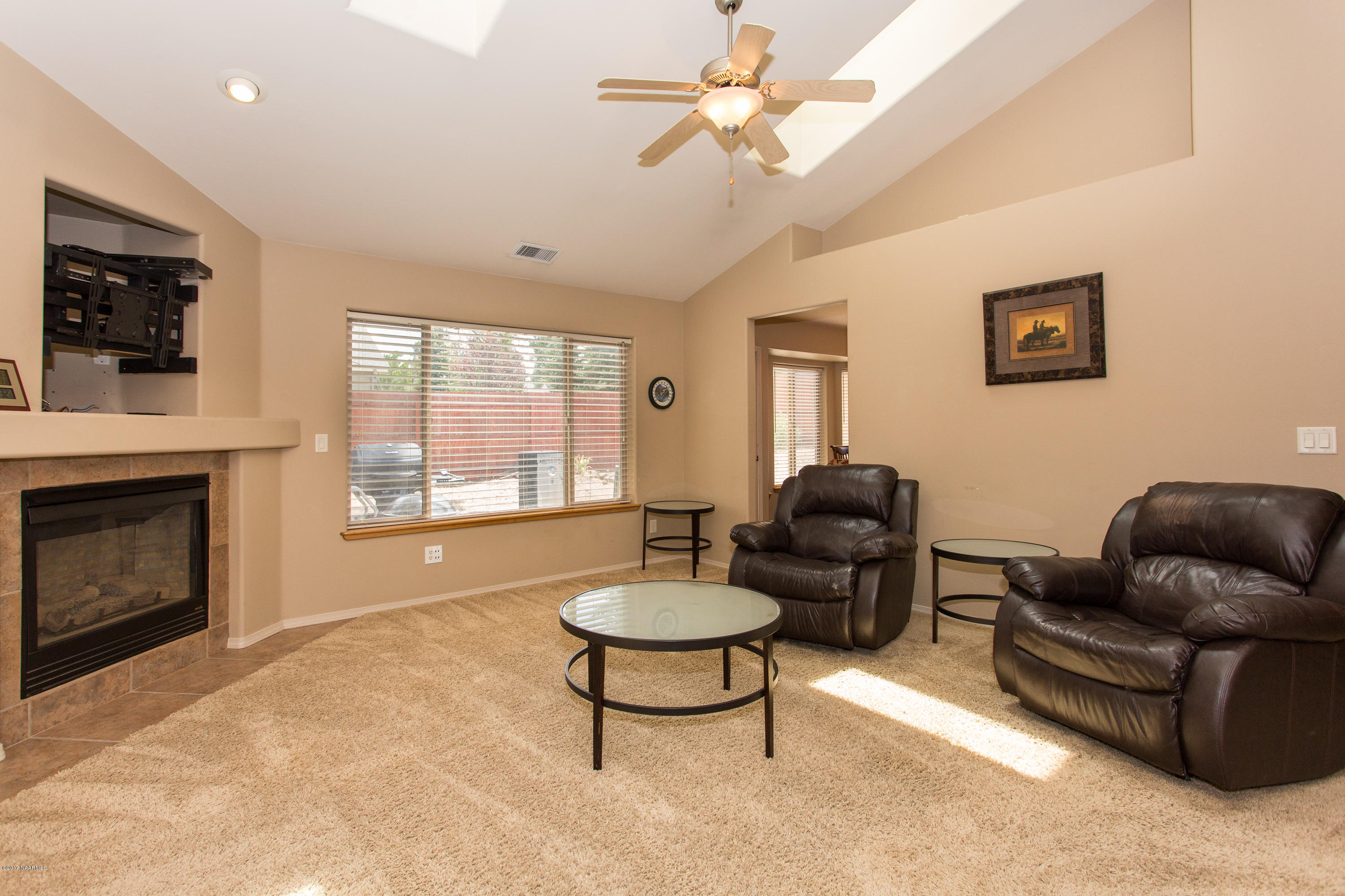 36 West Quartz Road Flagstaff, AZ 86005 - Photo 3 of 26 Great Room