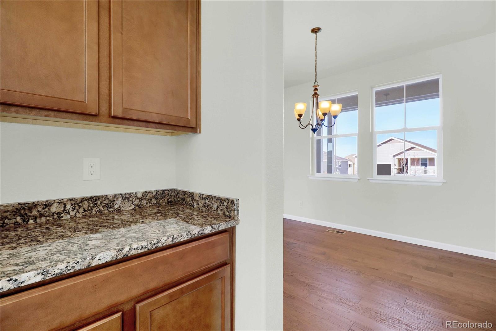 5786 Desert Inn Loop Elizabeth, CO 80107 - Photo 4 of 20 Gallery Image 4