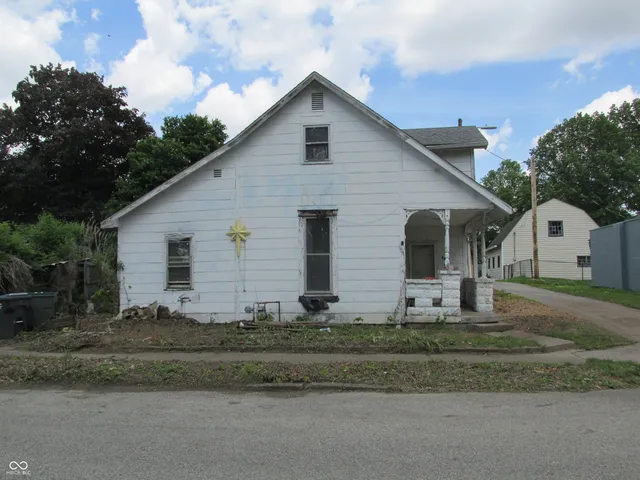 $75,000 | 121 School Street, Greenfield, IN 46140