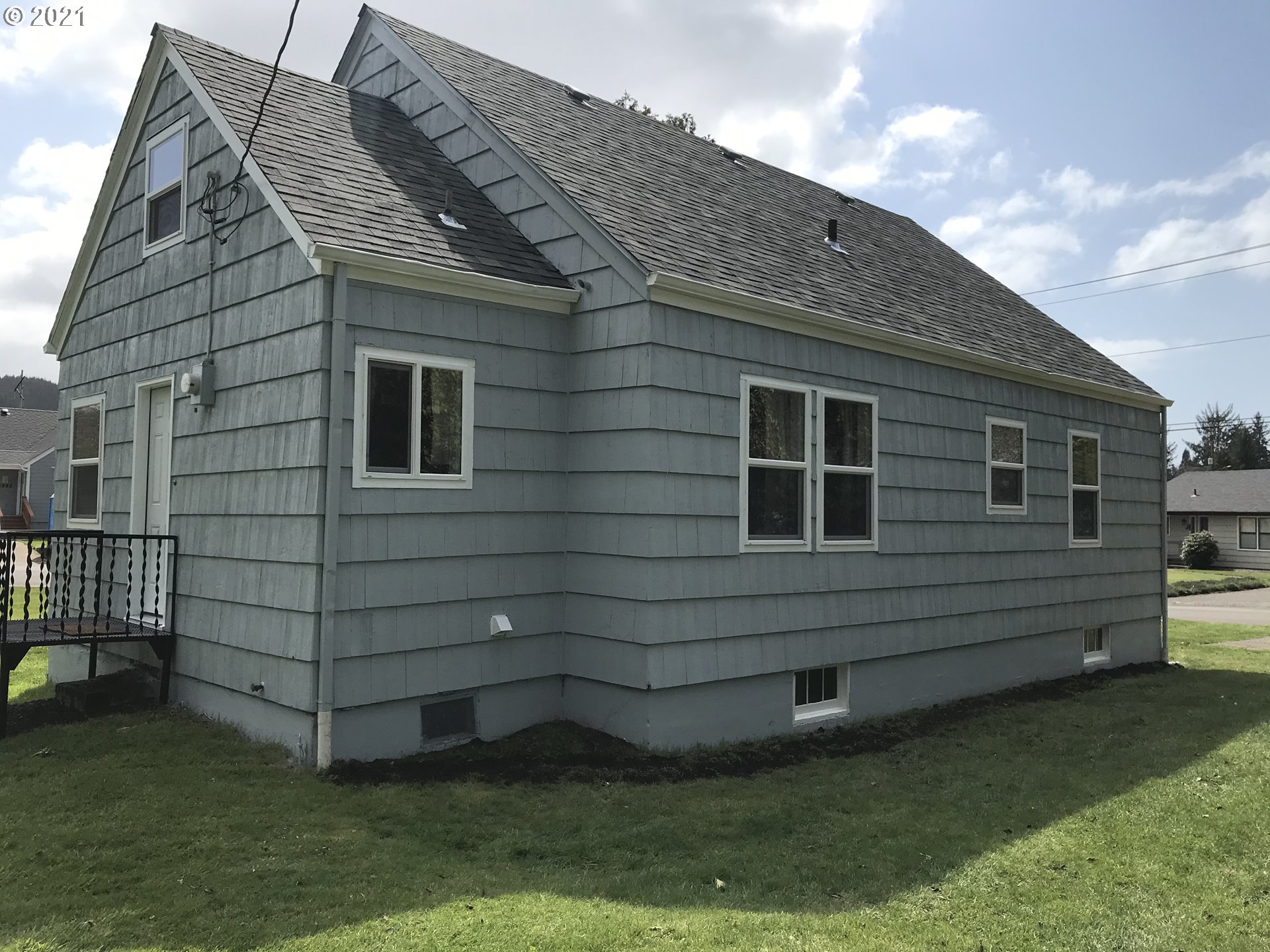 1989 Hawthorne Avenue Reedsport, OR 97467 - Photo 29 of 30 Gallery Image 29