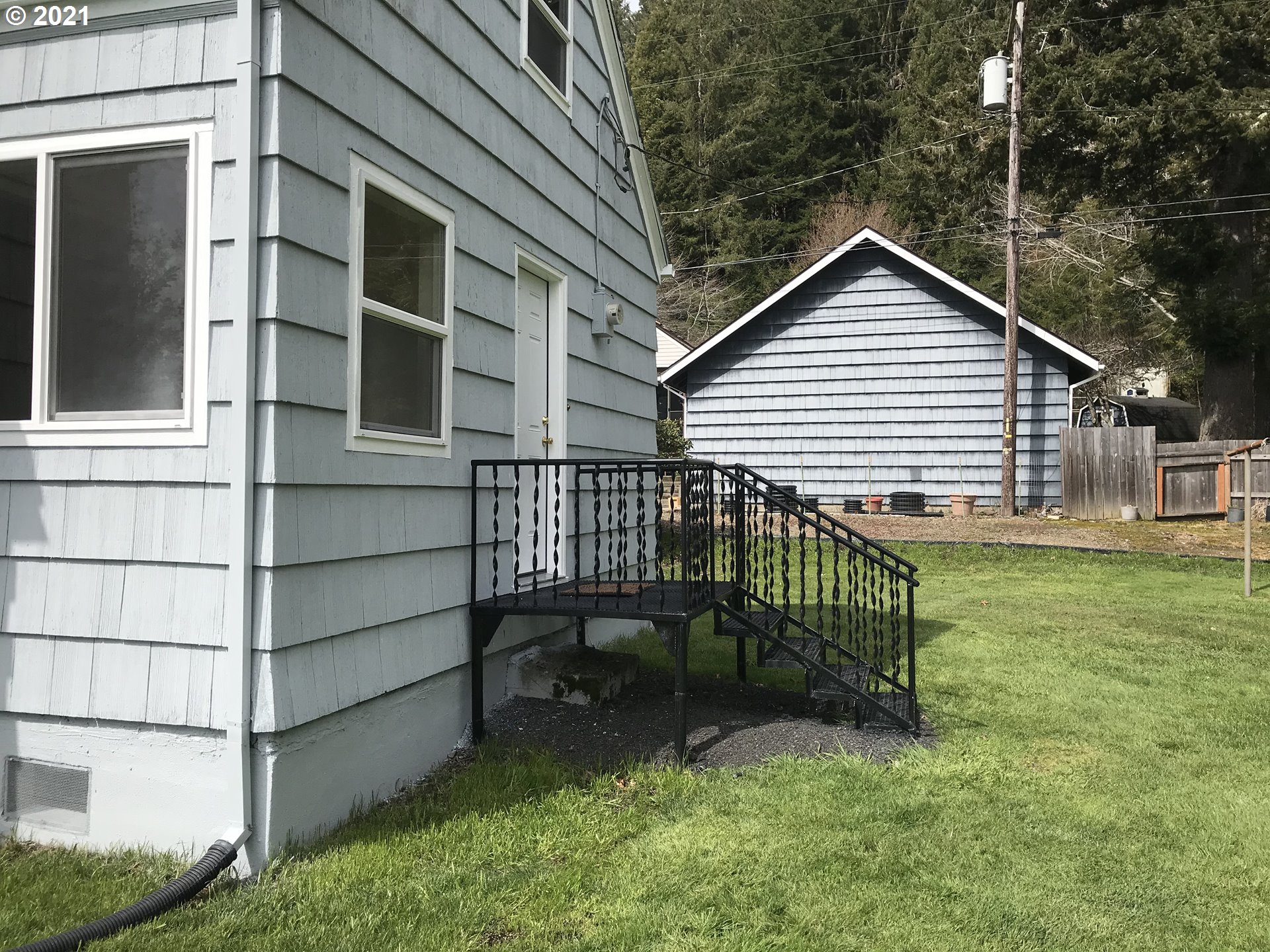 1989 Hawthorne Avenue Reedsport, OR 97467 - Photo 30 of 30 Gallery Image 30