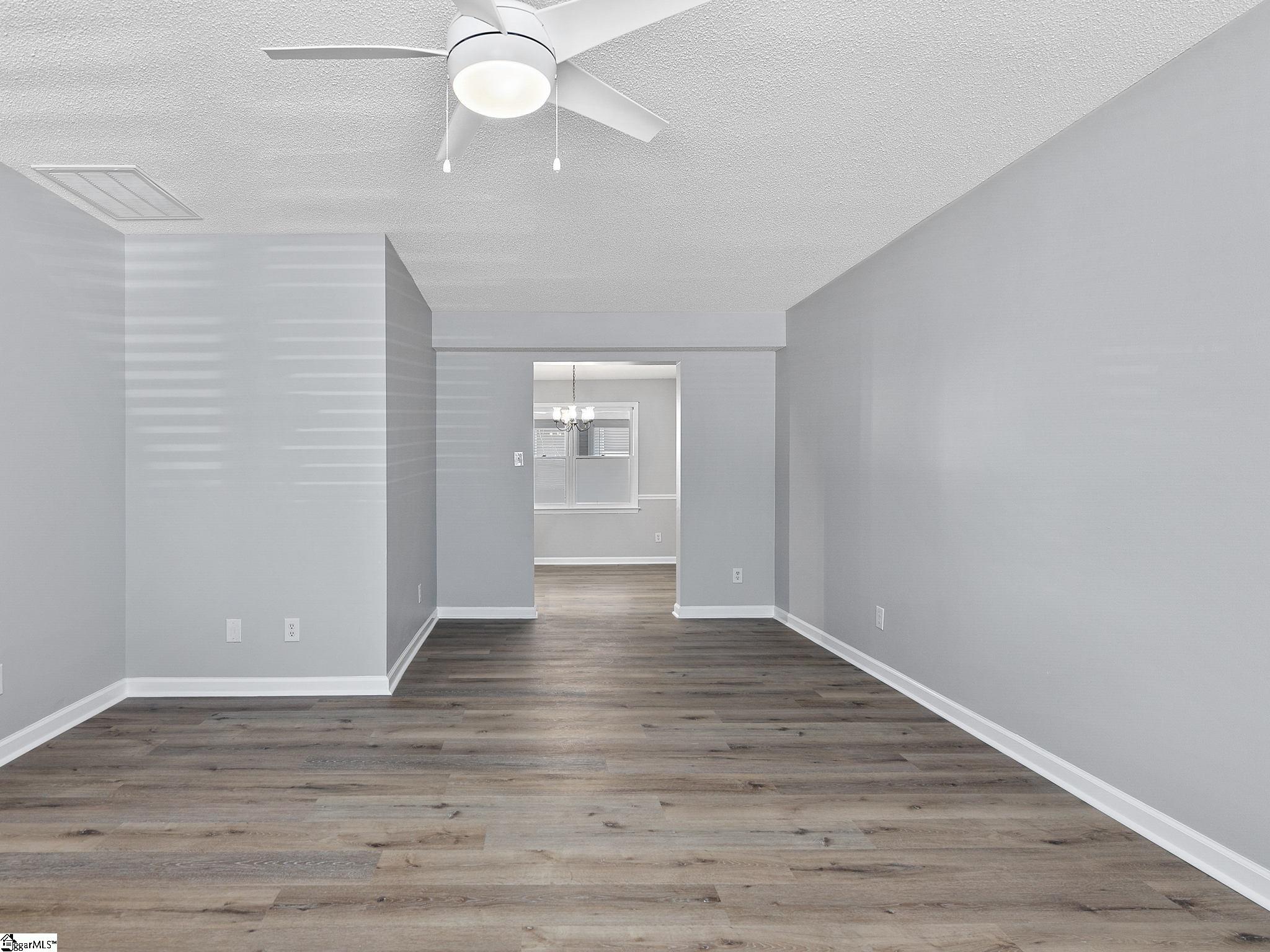 321 Old Towne Road Spartanburg, SC 29301 - Photo 4 of 26 Gallery Image 4