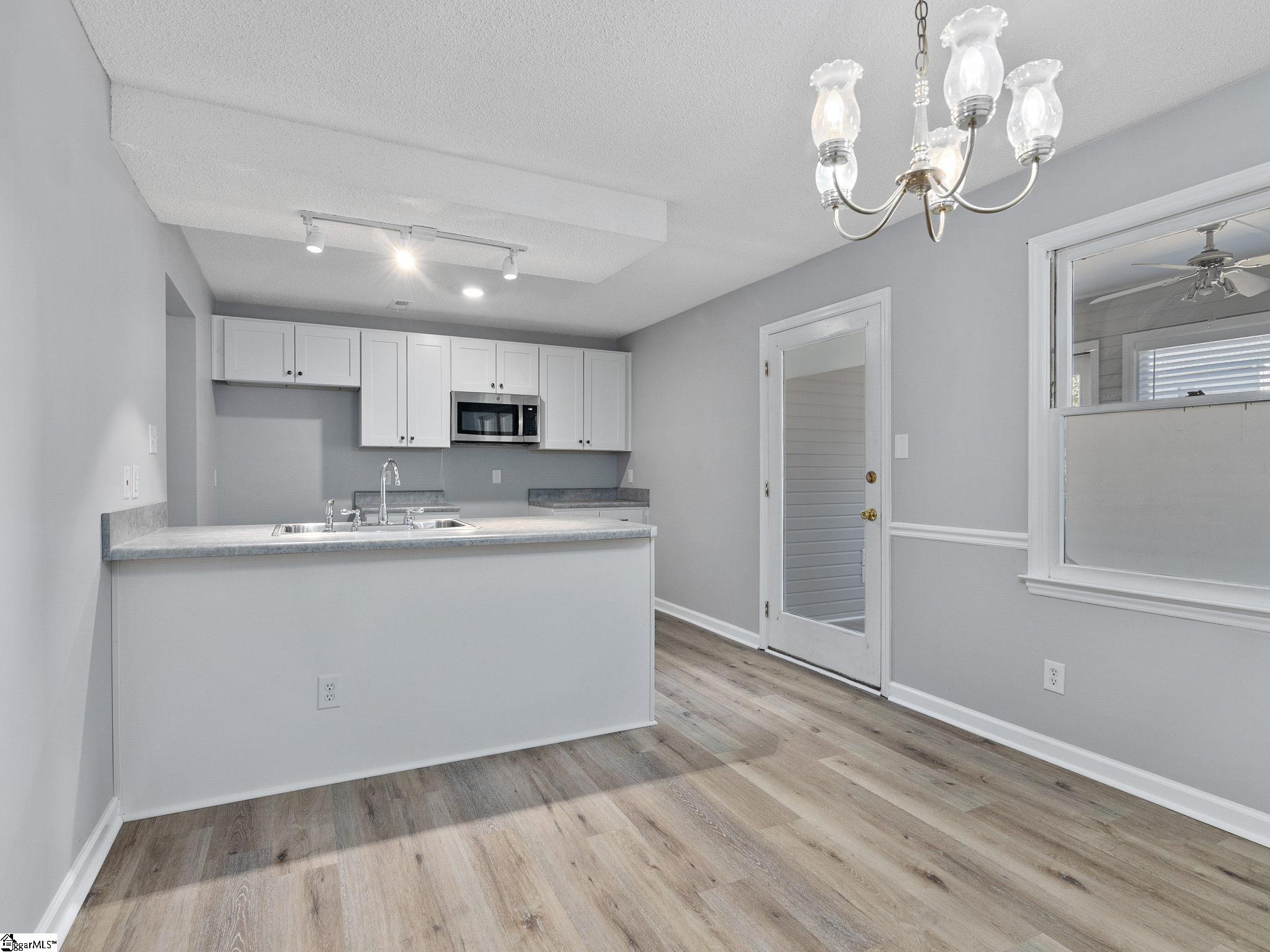 321 Old Towne Road Spartanburg, SC 29301 - Photo 7 of 26 Gallery Image 7