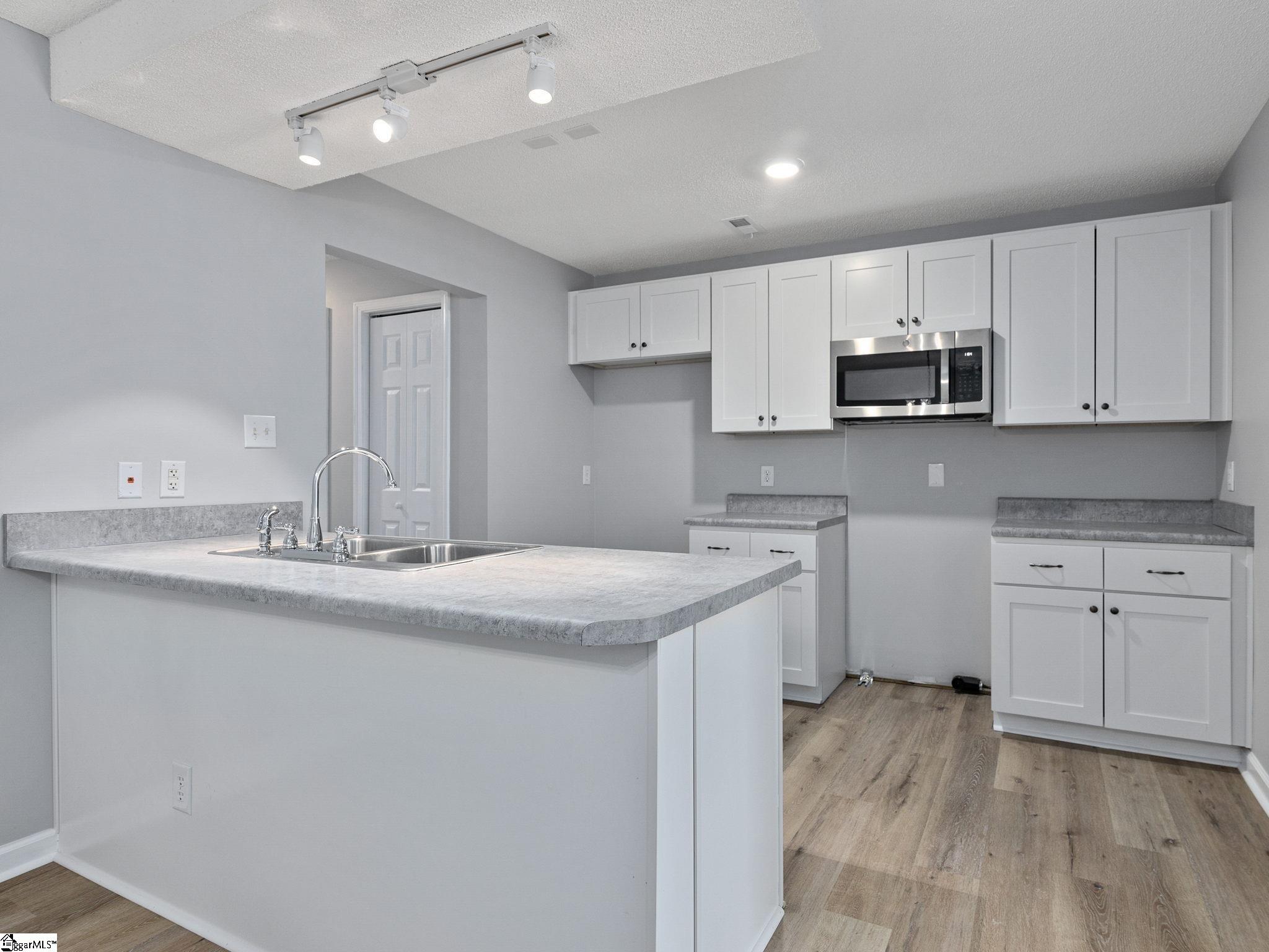 321 Old Towne Road Spartanburg, SC 29301 - Photo 8 of 26 Gallery Image 8