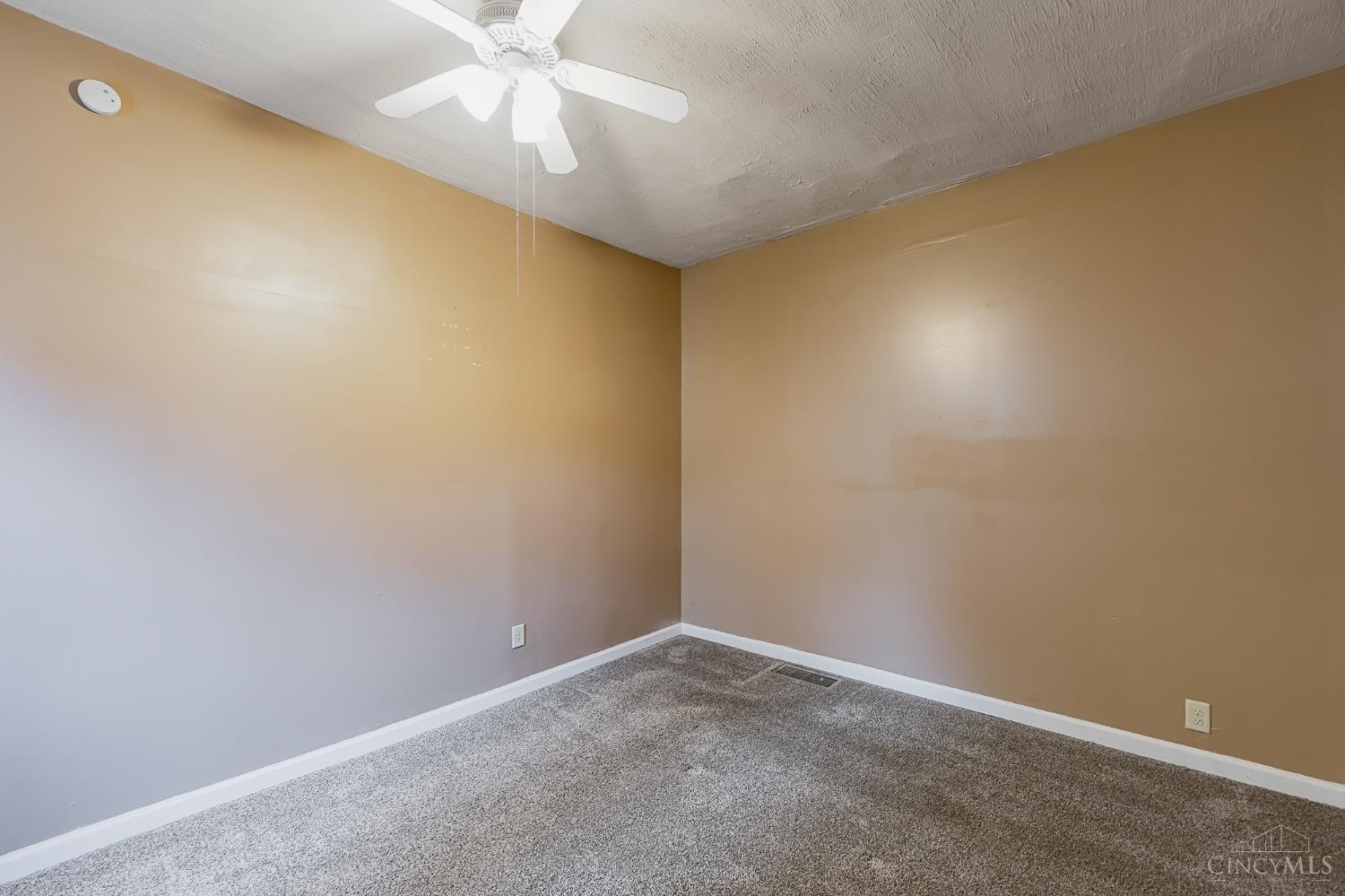 7026 River Road Cincinnati, OH 45233 - Photo 17 of 30 Gallery Image 17