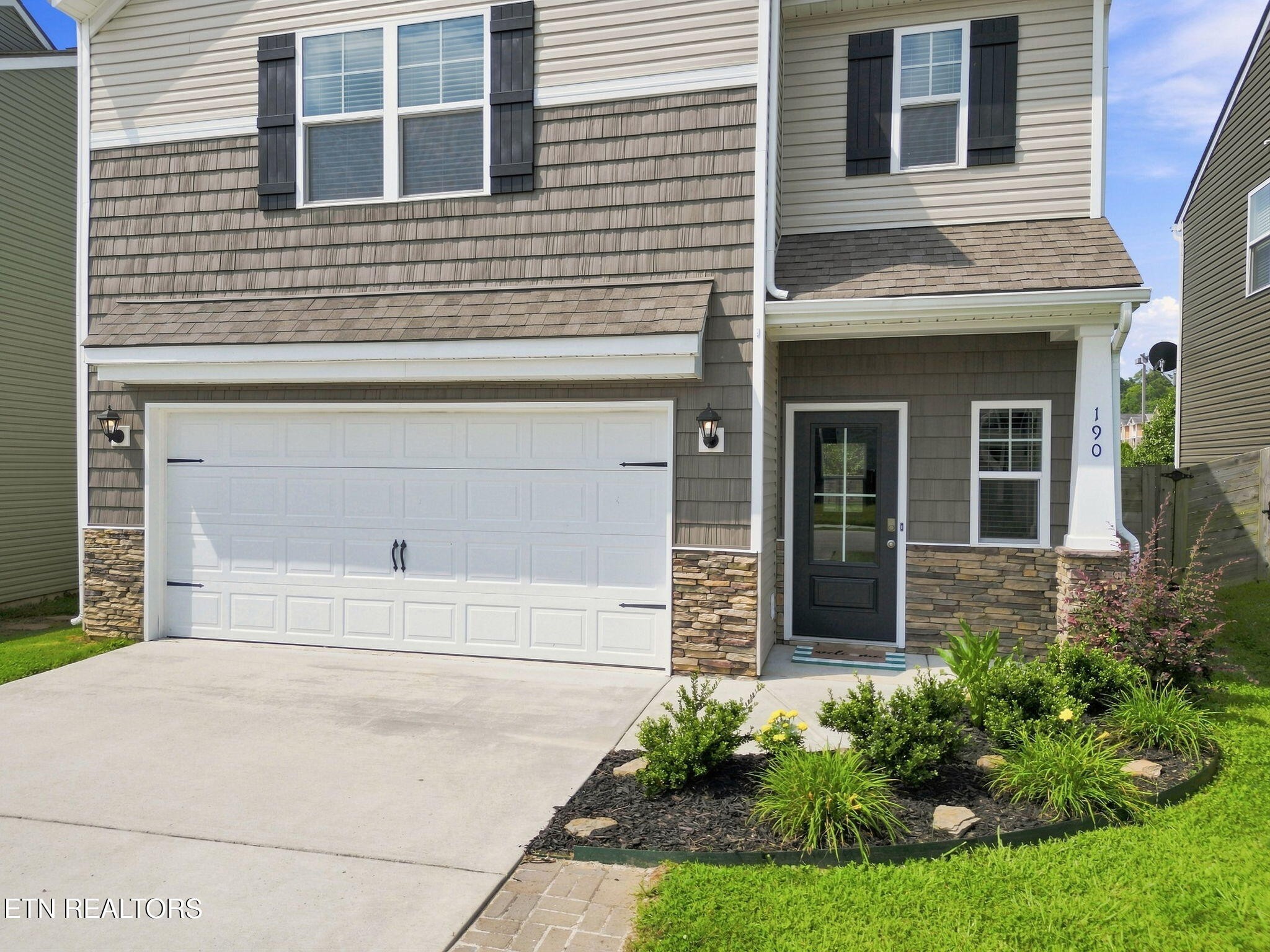 190 Ibis Loop Oak Ridge, TN 37830 - Photo 2 of 46 Gallery Image 2