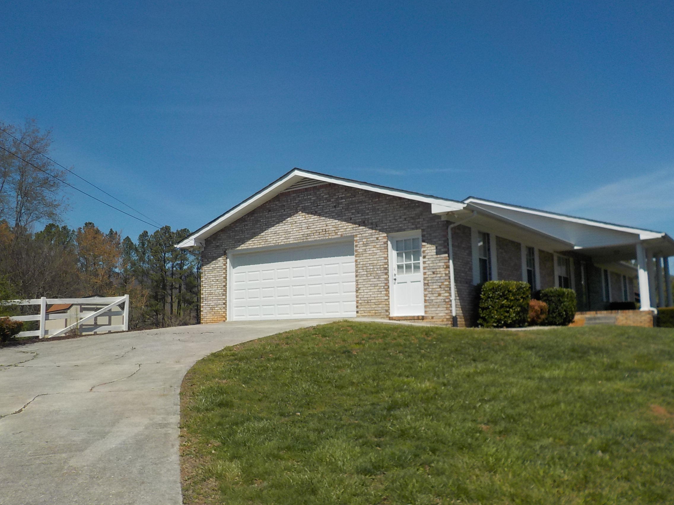 175 Shane Lane Bean Station, TN 37708 - Photo 4 of 40 005